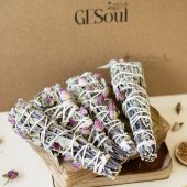 Toptan adaçayı tütsü.